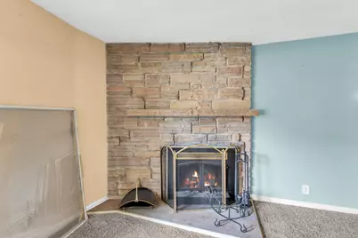 301 E 4 Mile Rd, Racine, WI 53402 - Photo 11