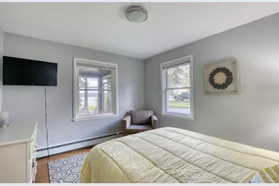 37640  Valley Rd, Summit, WI 53066 - Photo 11