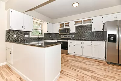S71W13222  Tess Corners Dr, Muskego, WI 53150 - Photo 13