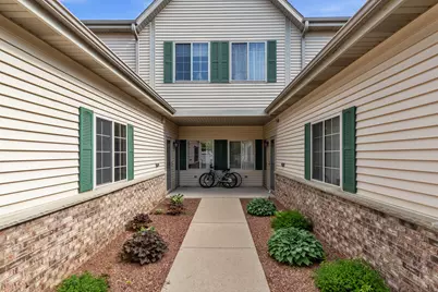 2112  Pine Ridge Ct #F, Grafton, WI 53024 - Photo 3