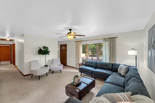 6131 S 15th Ct, Milwaukee, WI 53221 - Photo 5