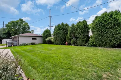 6131 S 15th Ct, Milwaukee, WI 53221 - Photo 39