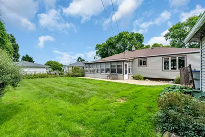 6131 S 15th Ct, Milwaukee, WI 53221 - Photo 37