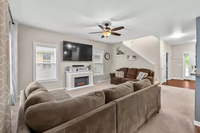 21651 N Weather Edge Cir, Lannon, WI 53046 - Photo 7