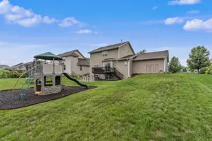 21651 N Weather Edge Cir, Lannon, WI 53046 - Photo 37
