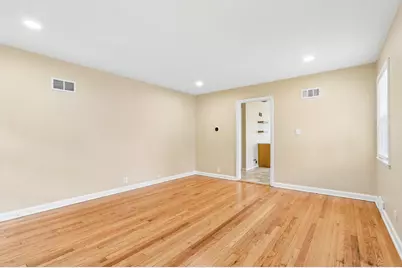 5175 N 27th St, Milwaukee, WI 53209 - Photo 9