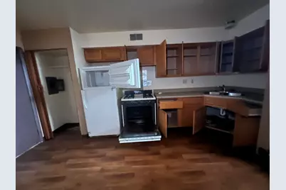 8911 N Swan Rd #E, Milwaukee, WI 53224 - Photo 5