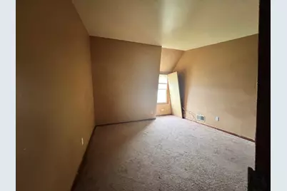 8911 N Swan Rd #E, Milwaukee, WI 53224 - Photo 13