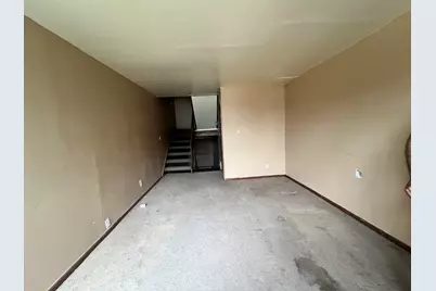 8911 N Swan Rd #E, Milwaukee, WI 53224 - Photo 3