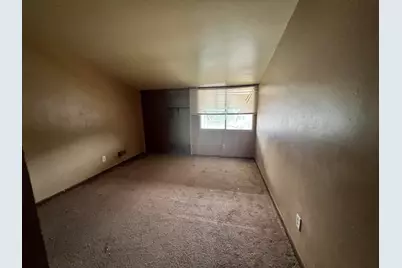 8911 N Swan Rd #E, Milwaukee, WI 53224 - Photo 11