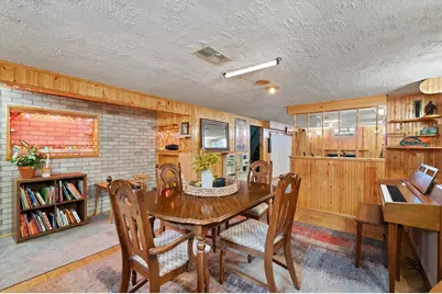 2720 E Elizabeth Ave, Saint Francis, WI 53235 - Photo 21