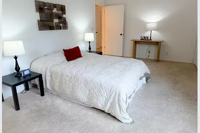2101 W Good Hope Rd #102, Glendale, WI 53209 - Photo 11