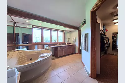 3070  108th St, Racine, WI 53126 - Photo 45