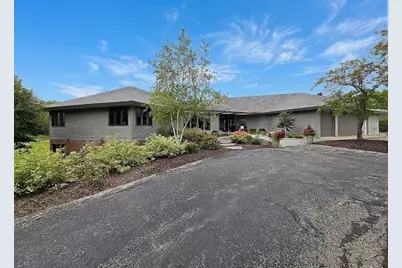 3070  108th St, Racine, WI 53126 - Photo 5