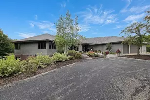 3070 108th St, Racine, WI 53126 - Photo 5
