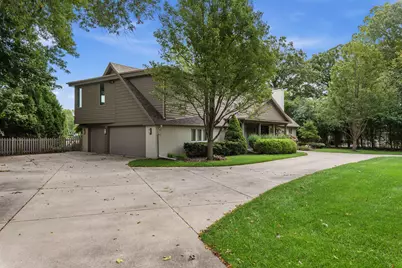 6540 N Atwahl Dr, Glendale, WI 53209 - Photo 5