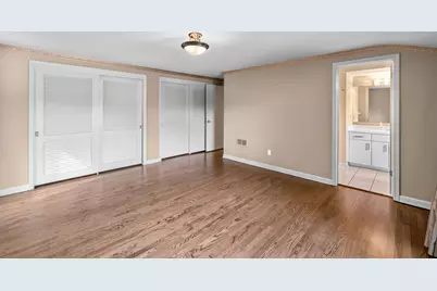 6540 N Atwahl Dr, Glendale, WI 53209 - Photo 49