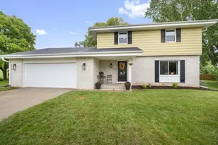 1324 W Portview Dr, Port Washington, WI 53074 - Photo 1