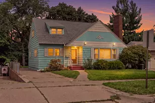 2525 Main St, La Crosse, WI 54601 - Photo 1