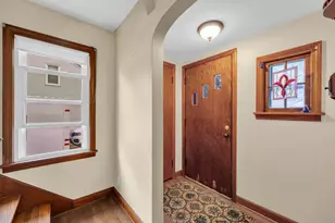 198 E Gauer Circle, Milwaukee, WI 53207 - Photo 7