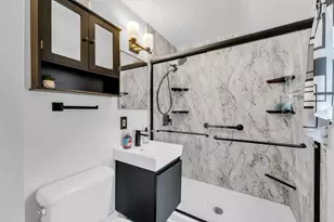 198 E Gauer Circle, Milwaukee, WI 53207 - Photo 15