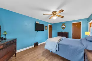 198 E Gauer Circle, Milwaukee, WI 53207 - Photo 17