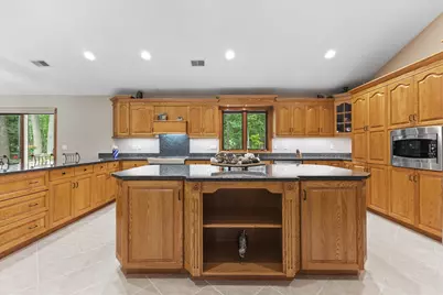 2416 N 118th St, Wauwatosa, WI 53226 - Photo 17