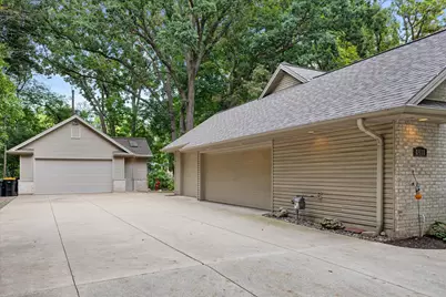 2416 N 118th St, Wauwatosa, WI 53226 - Photo 41