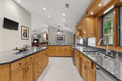 2416 N 118th St, Wauwatosa, WI 53226 - Photo 15