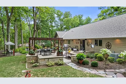 2416 N 118th St, Wauwatosa, WI 53226 - Photo 3