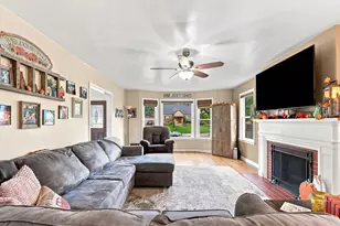 4405 Harding Rd, Kenosha, WI 53142 - Photo 5
