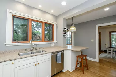 108 N 88th St, Wauwatosa, WI 53226 - Photo 21
