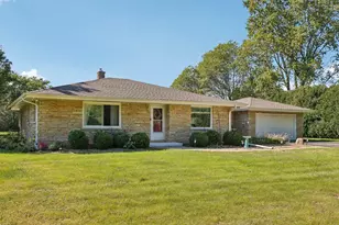 10043 N Greenview Dr, Mequon, WI 53092 - Photo 51