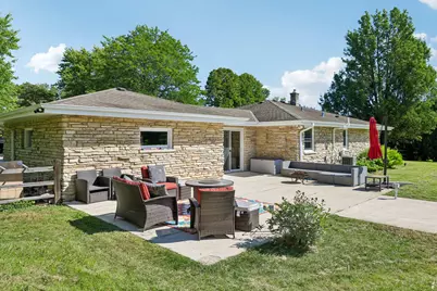 10043 N Greenview Dr, Mequon, WI 53092 - Photo 35