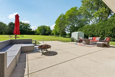 10043 N Greenview Dr, Mequon, WI 53092 - Photo 39