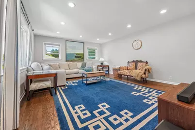10043 N Greenview Dr, Mequon, WI 53092 - Photo 3