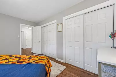 10043 N Greenview Dr, Mequon, WI 53092 - Photo 17