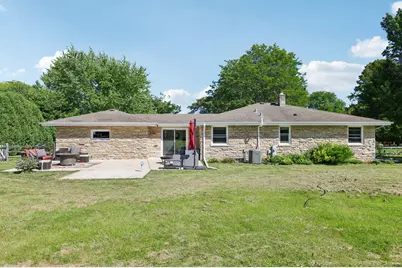 10043 N Greenview Dr, Mequon, WI 53092 - Photo 49