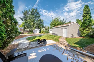 5737 N Sievers Pl, Glendale, WI 53209 - Photo 21