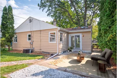 5737 N Sievers Pl, Glendale, WI 53209 - Photo 21