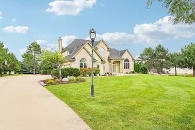 7380 S Cambridge Dr, Franklin, WI 53132 - Photo 5