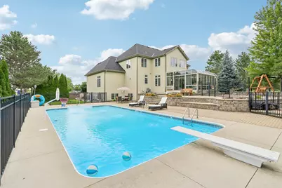 7380 S Cambridge Dr, Franklin, WI 53132 - Photo 9