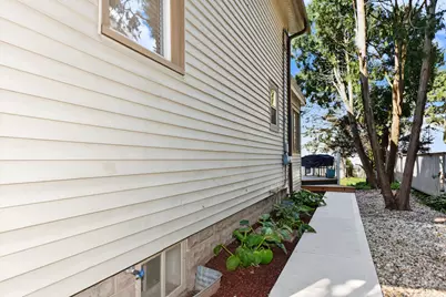 130 S James St, Waukesha, WI 53186 - Photo 23