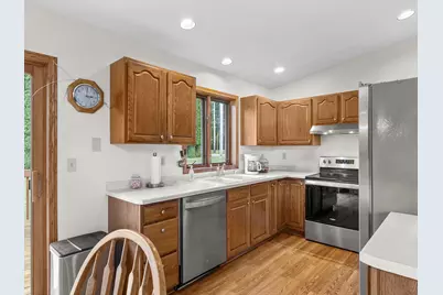 1504  Deer Brook Dr, Two Rivers, WI 54241 - Photo 9