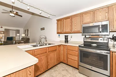 314 S Jefferson St #C, Racine, WI 53185 - Photo 5