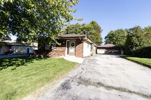 5314 W Allerton Ave, Greenfield, WI 53220 - Photo 1