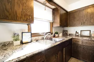 5314 W Allerton Ave, Greenfield, WI 53220 - Photo 13