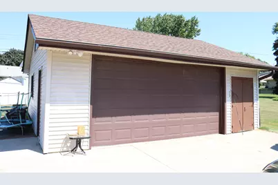 N94W16478  Cumberland Rd, Menomonee Falls, WI 53051 - Photo 3