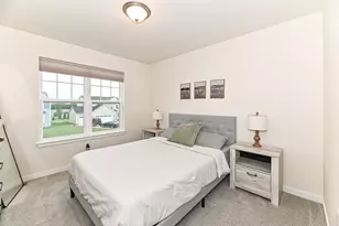 663 E Blf Cir, Racine, WI 53185 - Photo 23