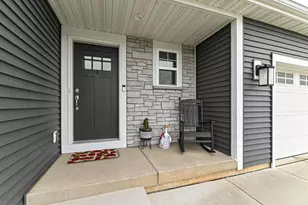 663 E Blf Cir, Racine, WI 53185 - Photo 37